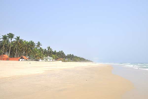 Belle plage d'assinie en côte d'ivoire