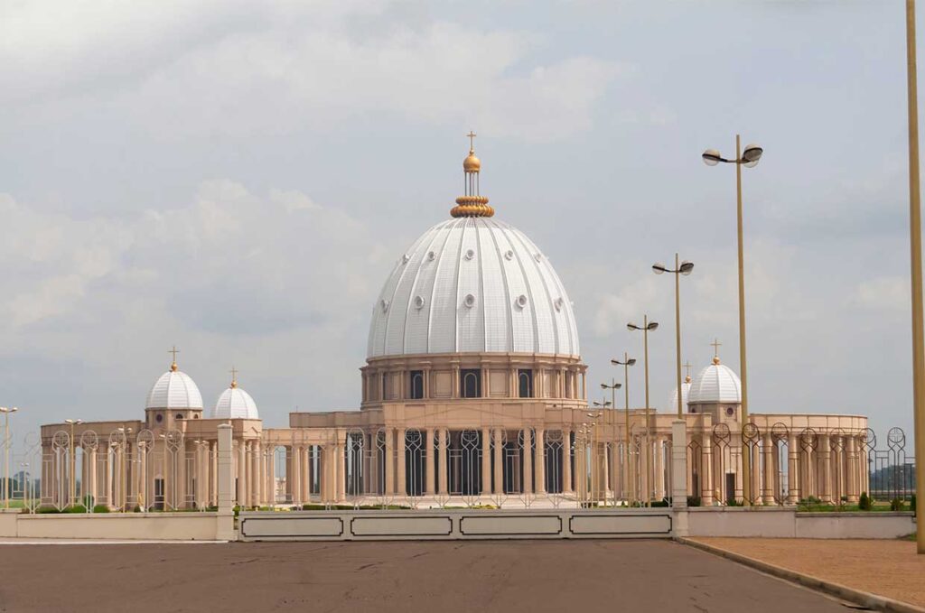 Basilique Notre-Dame de la Paix de Yamoussoukro